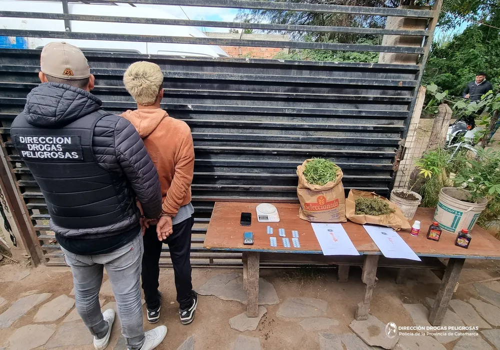 SECUESTRAN MÁS DE DOS KILOS DE MARIHUANA Y ANSIOLÍTICOS