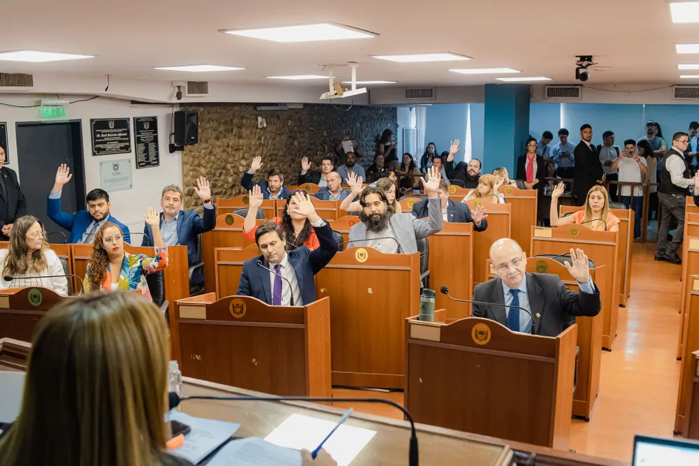 EL GOBIERNO SORPRENDIÓ Y ENVIÓ LA SUSPENSIÓN DE LAS PASO AL SENADO