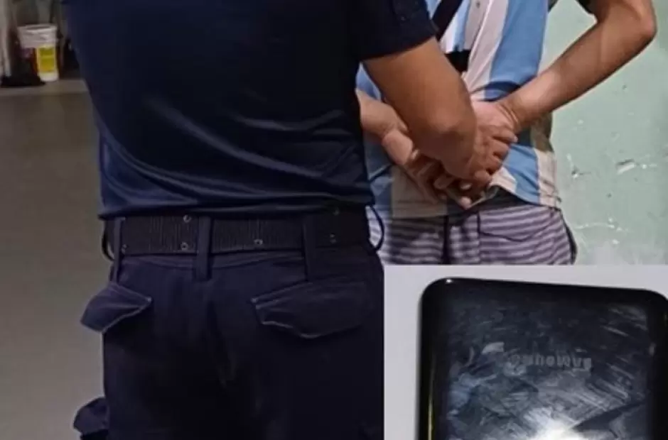 ROBÓ UN CELULAR EN UN COMERCIO Y LO DETUVIERON