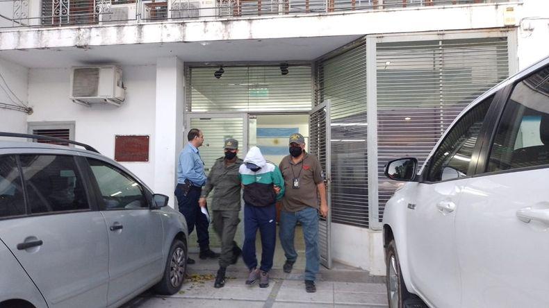 aguilar-crimen-del-policiajpg