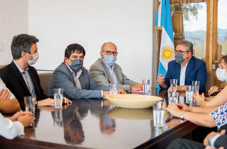 avanza-la-implementacion-la-carrera-medicina-catamarcajpg