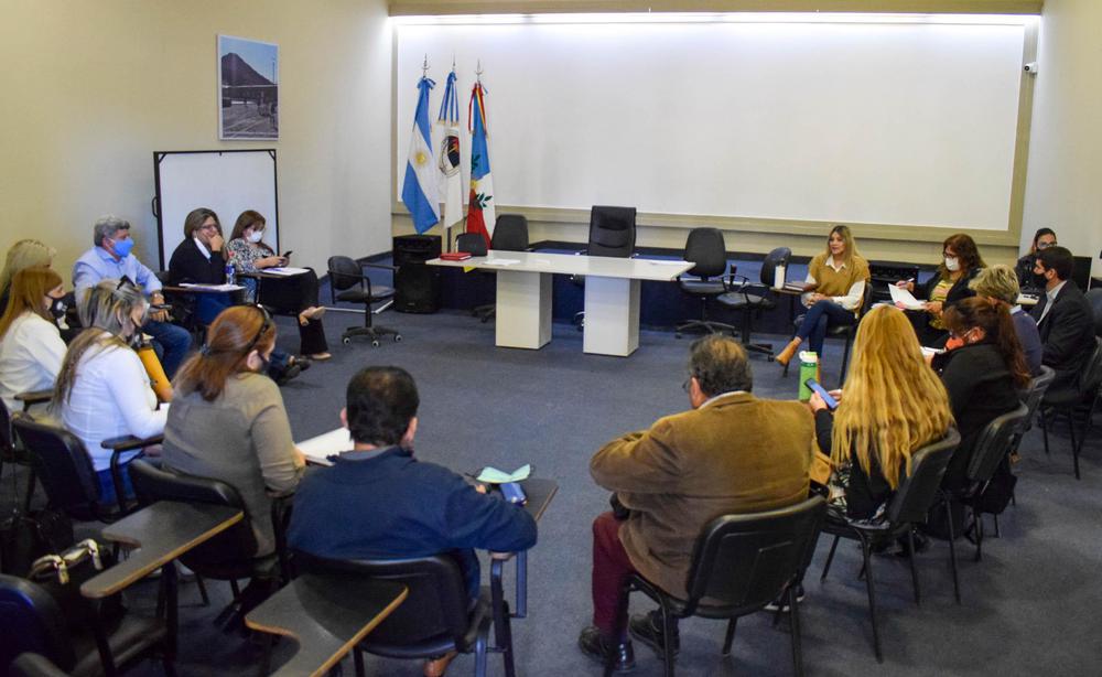 Educacion_mantuvo_una_nueva_reunion_con_los_gremios_en_el_marco_de_la_paritaria_docente1